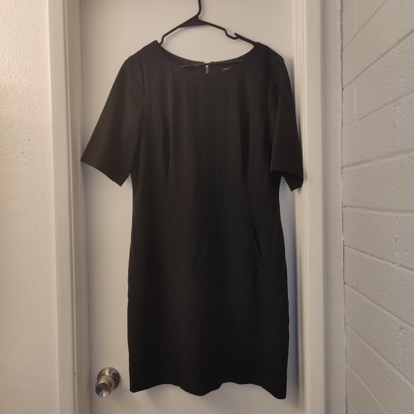 Tahari Women’s Size 14 Short Sleeve Simple Black Dress - Picture 1 of 13